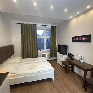P&j Sw. Krzyza Apartamento Cracóvia
