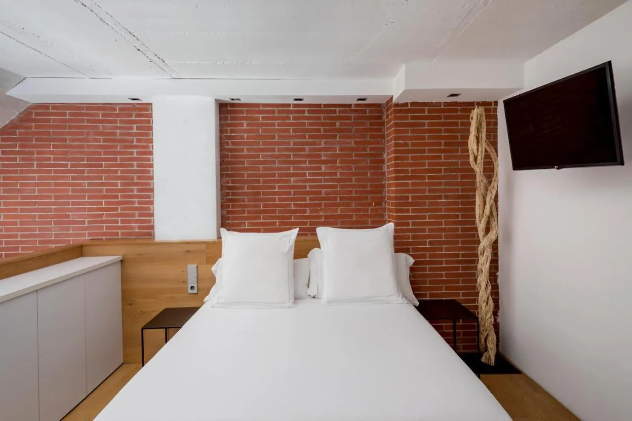 Barcelona Apartment Republica